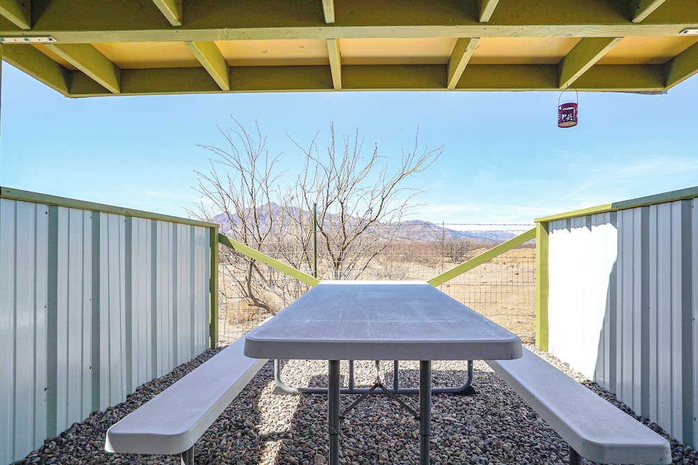 Tiny Home Studio: New Mexico Nature Retreat!