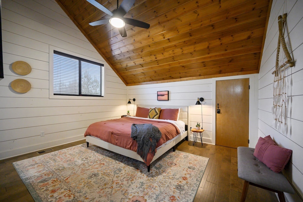 Quiet/private Cabin - Couples/family - Ideal Location
