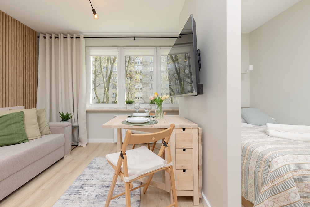 Aleja Jana Pawla II Studio by Renters view 5