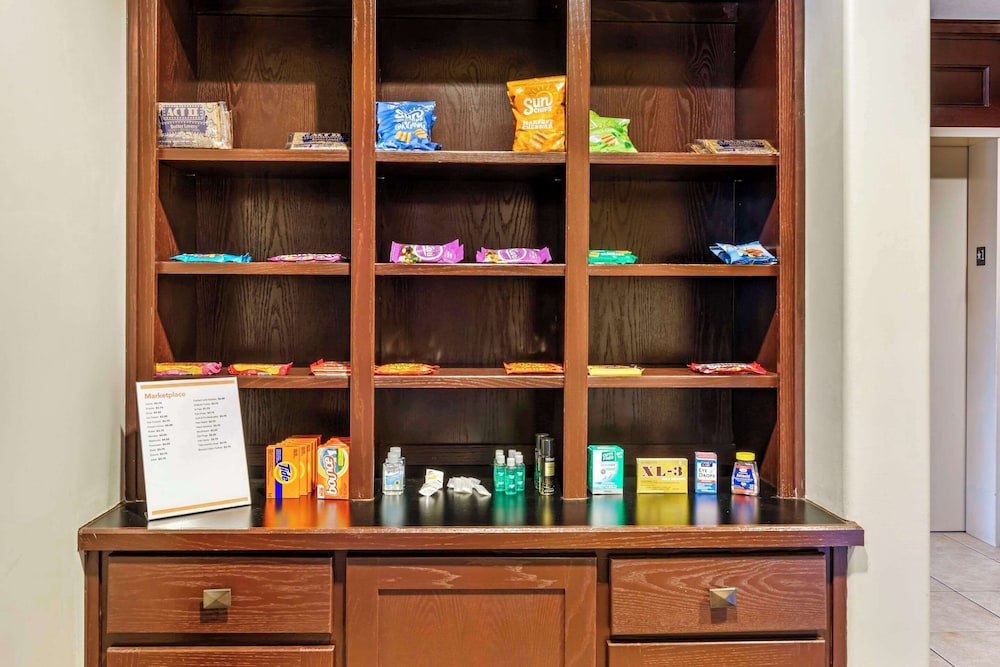 Palestine Vacations - Comfort Suites - Property Image 8