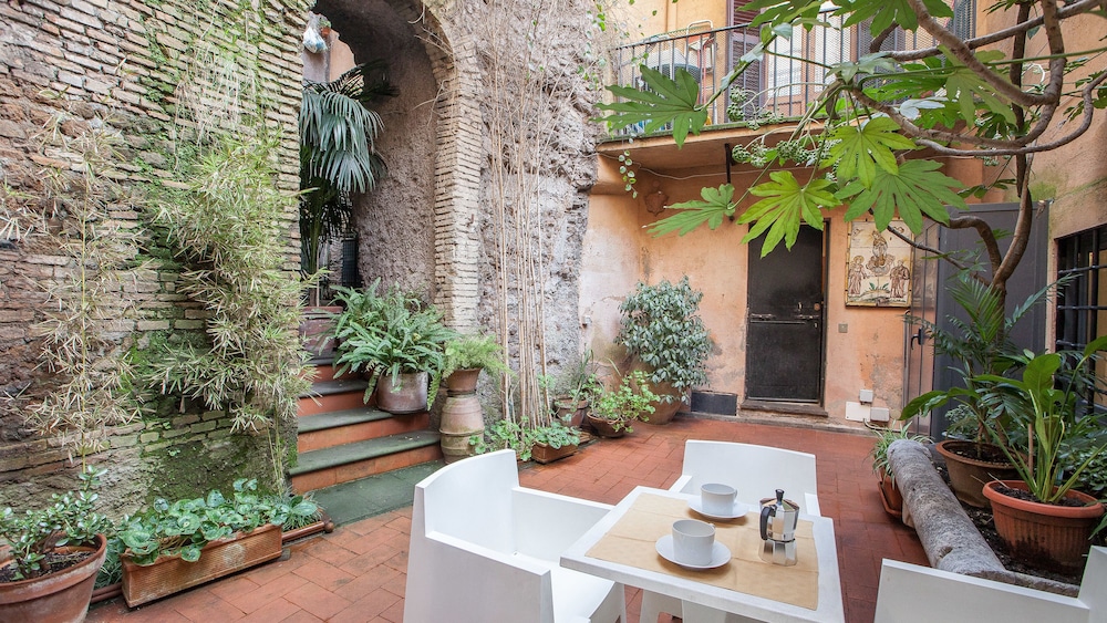 Rental in Rome Pantheon