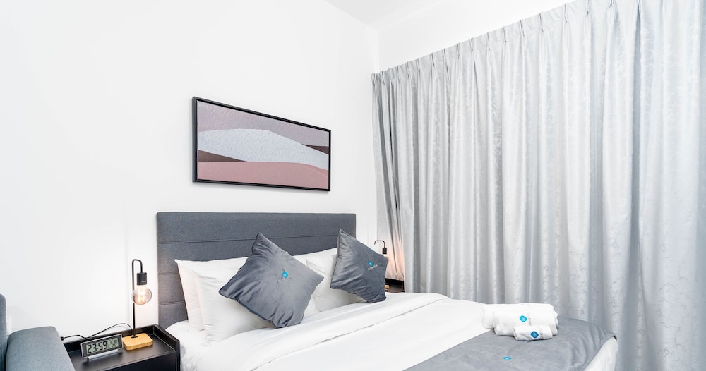 Abu Dhabi Vacations - Elegant Studio in Oasis - 4 - Property Image 15