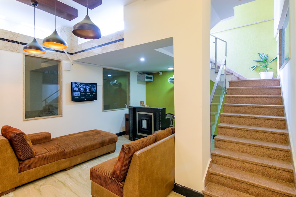 Hotel Artemis 699 view 2