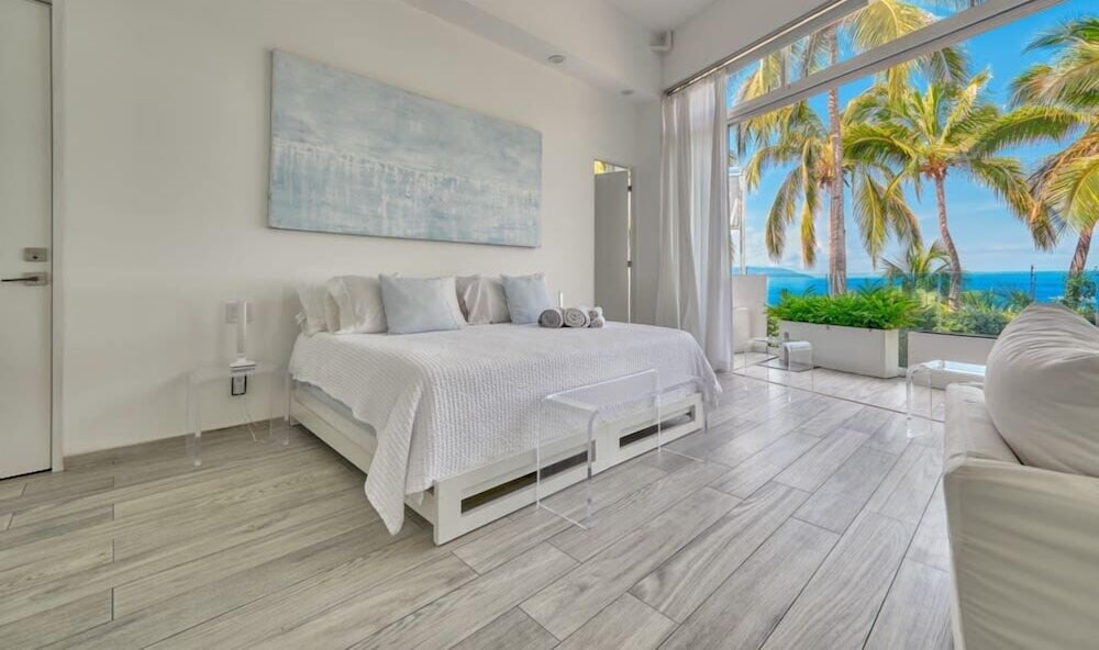Luxury 1BR APT - Beach View - Jacuzzi - King Bed