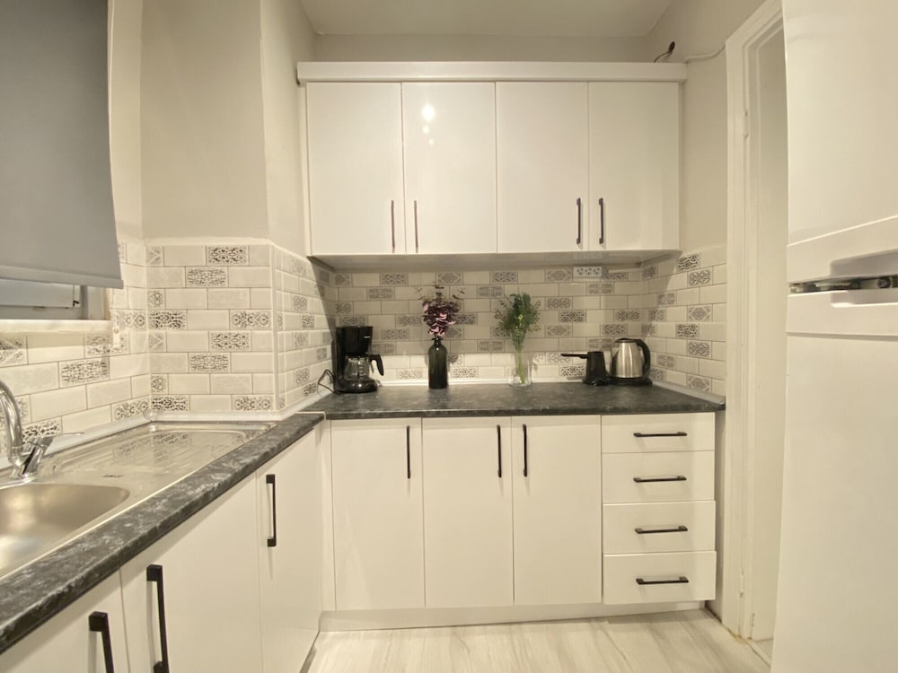 Charming Flat Near Osmanbey Metro Station