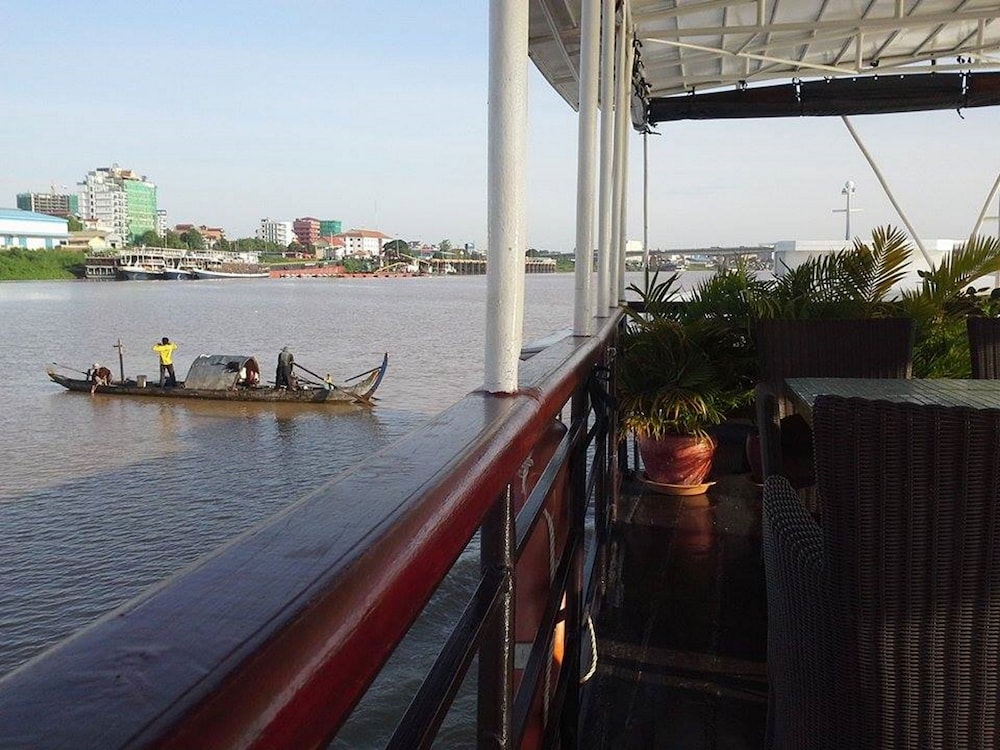Phocea Cruise Siem Reap to Phnom Penh
