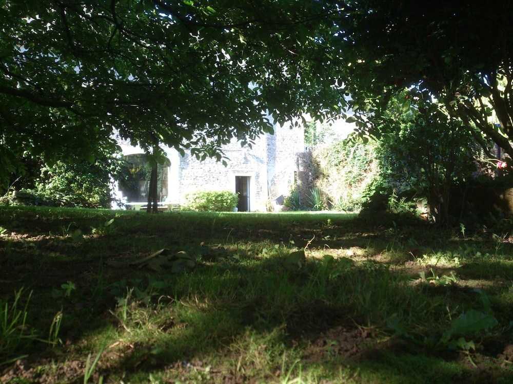 Photo 33