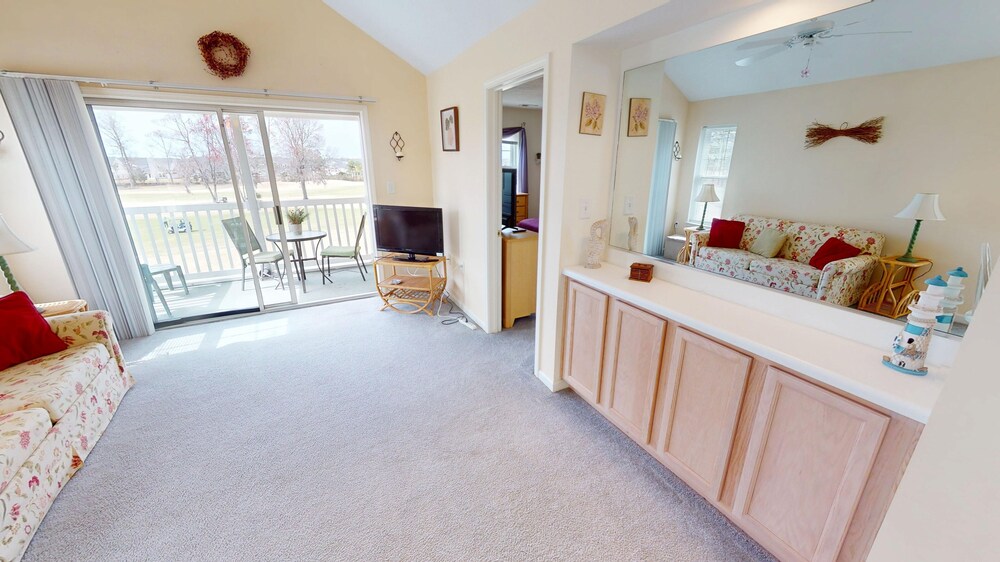 River Oaks 7g 2 Bedroom Condo