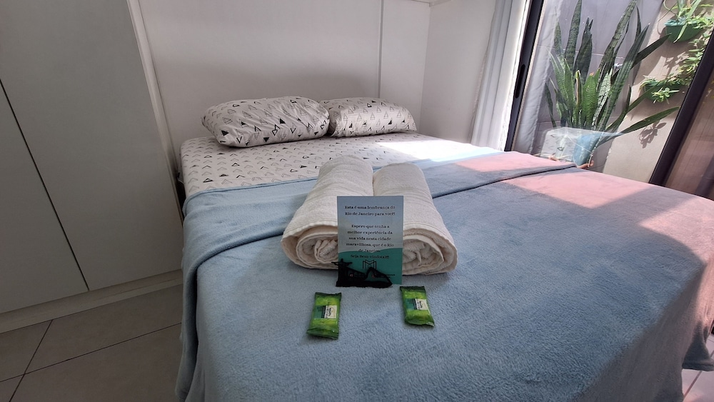 Apto moderno com miniquintal e piscina