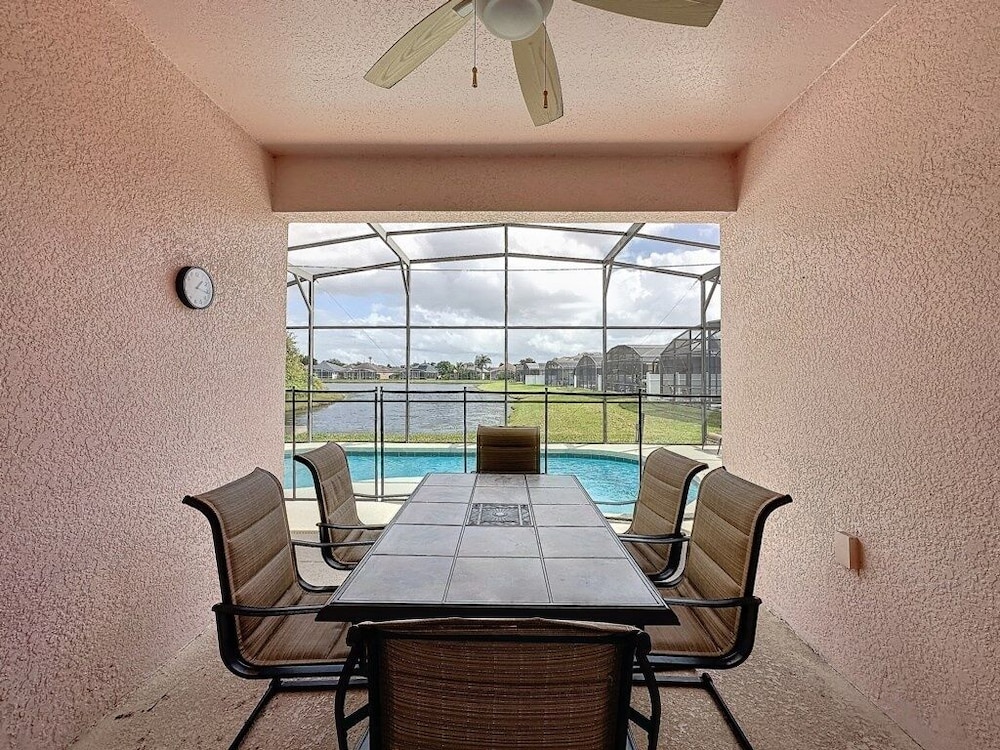 Walk To Silver Spurs Rodeo And Heritage Park 4 Bedroom Home
