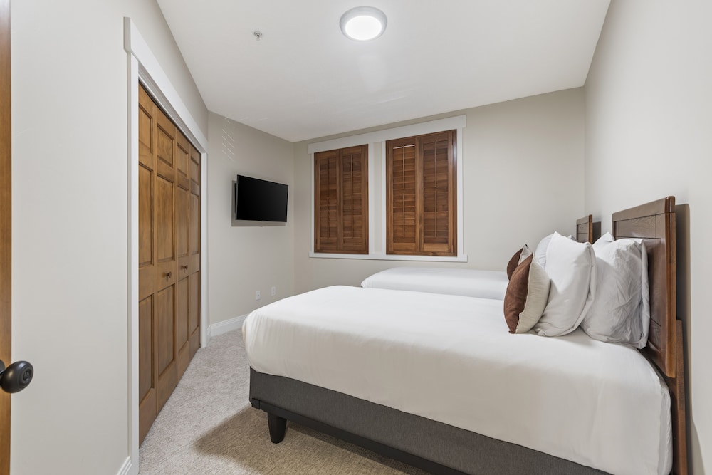 Park City Ski Resort - Town Pointe Condos