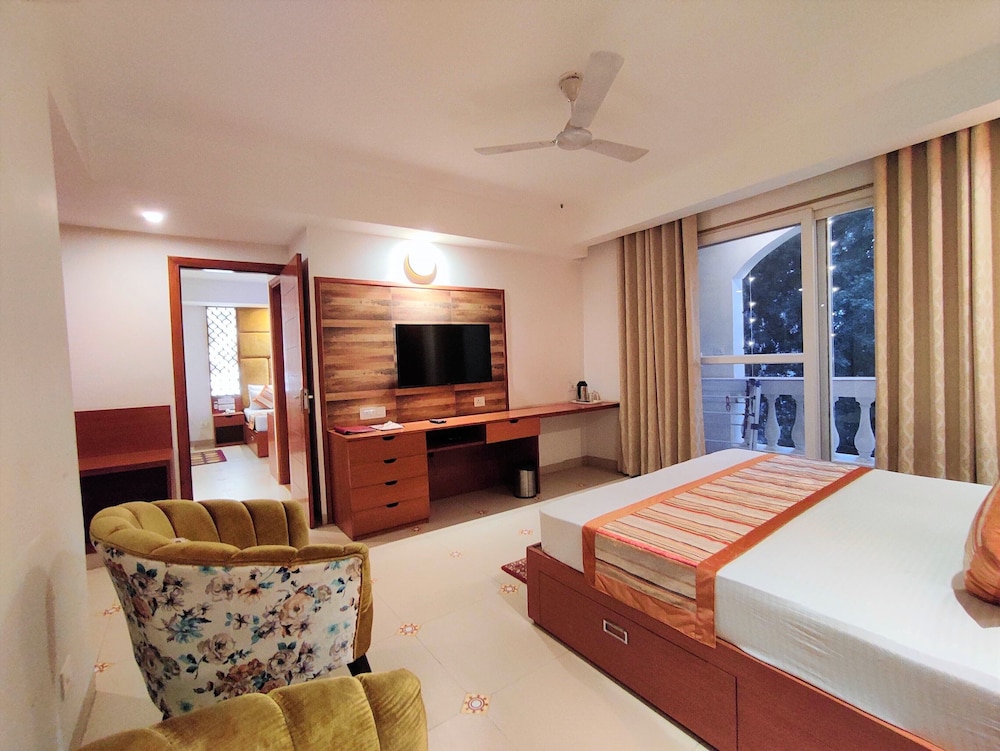 The Angel Hotel And Suites