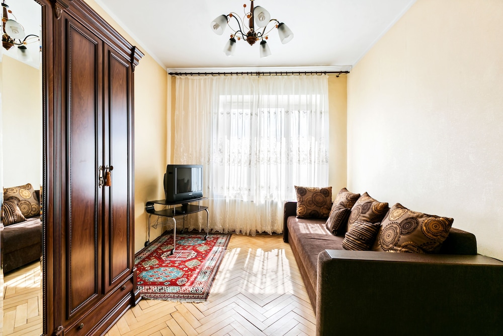 MaxRealty24 Universitet