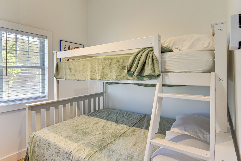 Walk to Main St: Osterville Village Gem w/ Patio