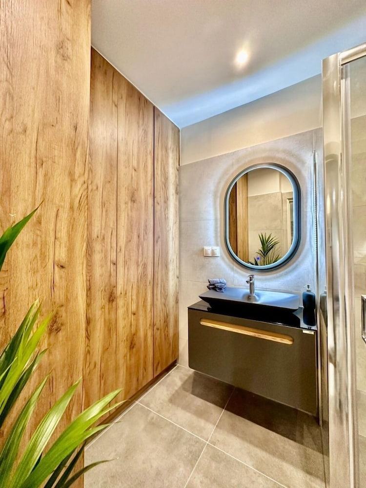 O&O GROUP -Classy Urban Haven Near Psyri