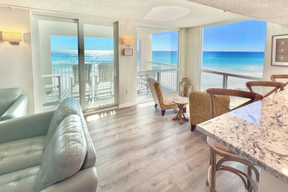Steps to Beach: Oceanfront w/ Panoramic Gulf Views