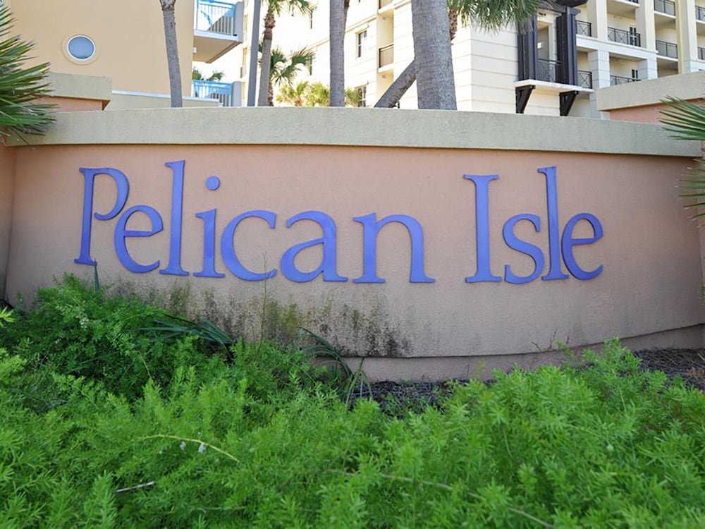 Pelican Isle 117
