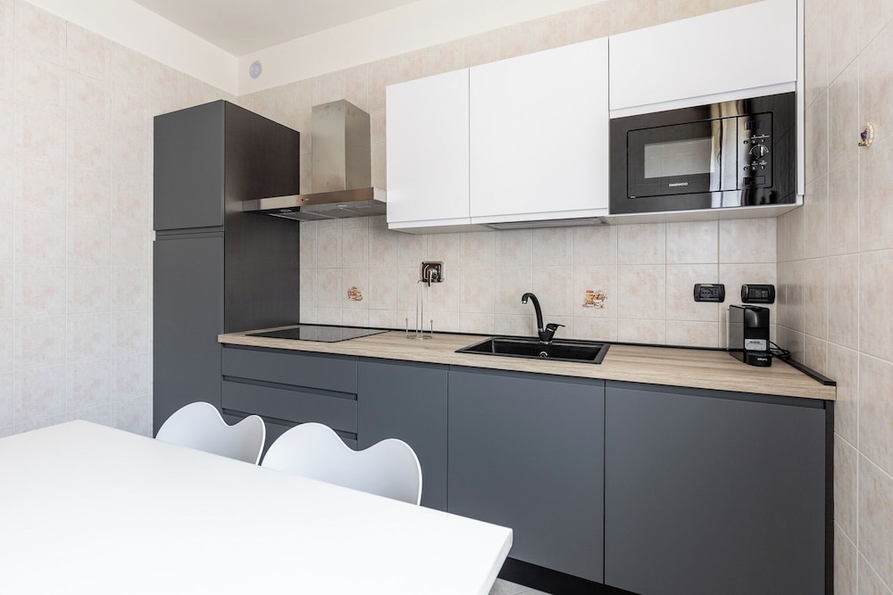 Bologna Modern Apartment by Wonderful Italy