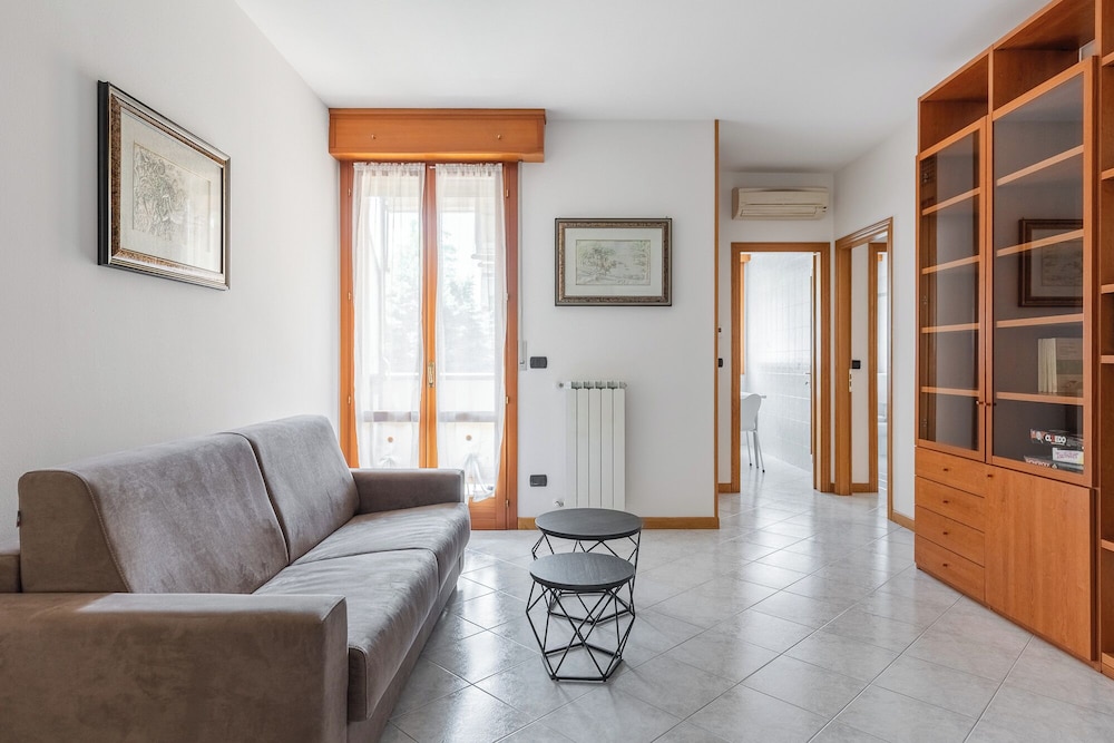 Bologna Modern Apartment by Wonderful Italy
