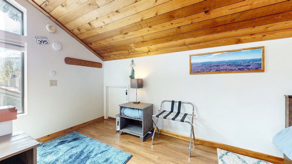 Mammoth Sierra Townhomes #38 3 Bedroom Condo
