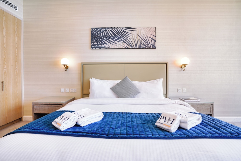 PVH - Inviting Studio - Palm Tower