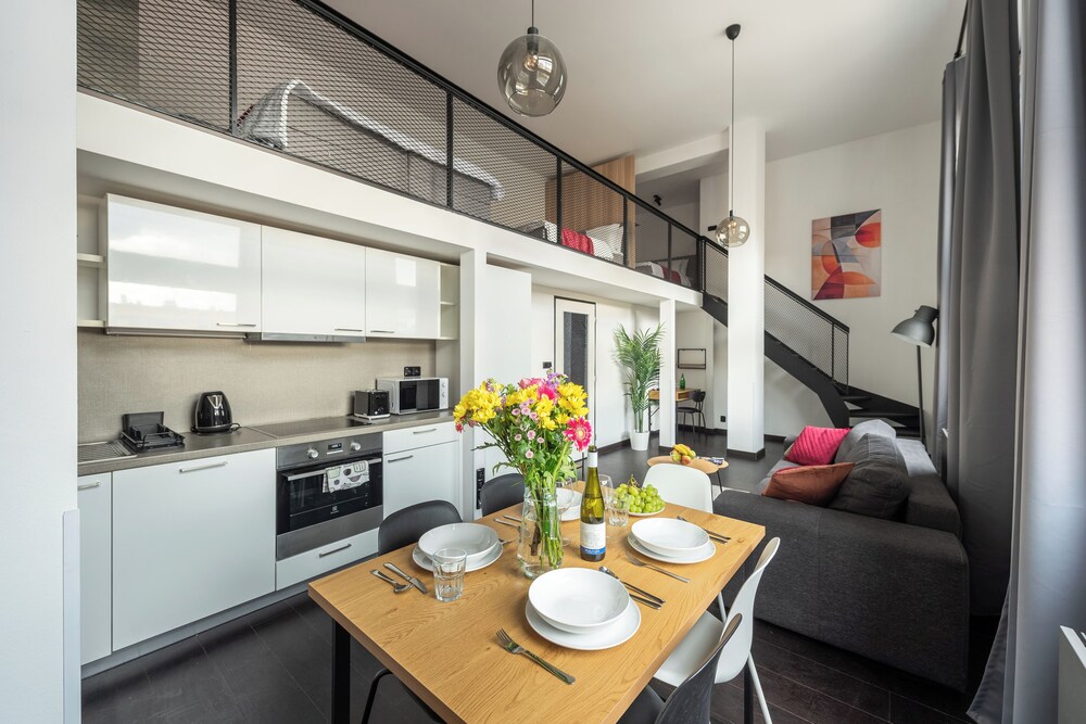 Stylish apartments near center