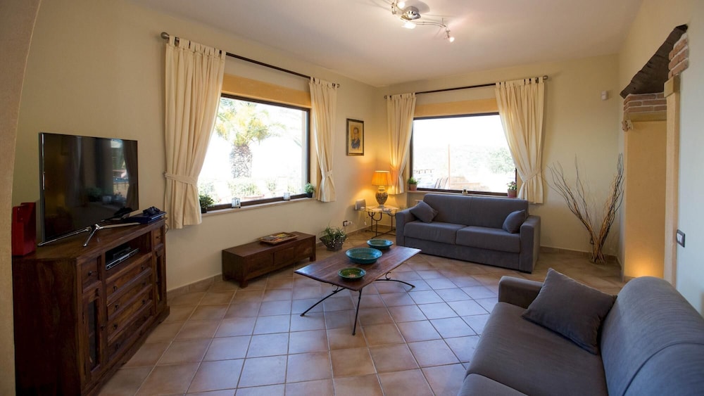 Villa Provenza 12 4 in Cefal view 2