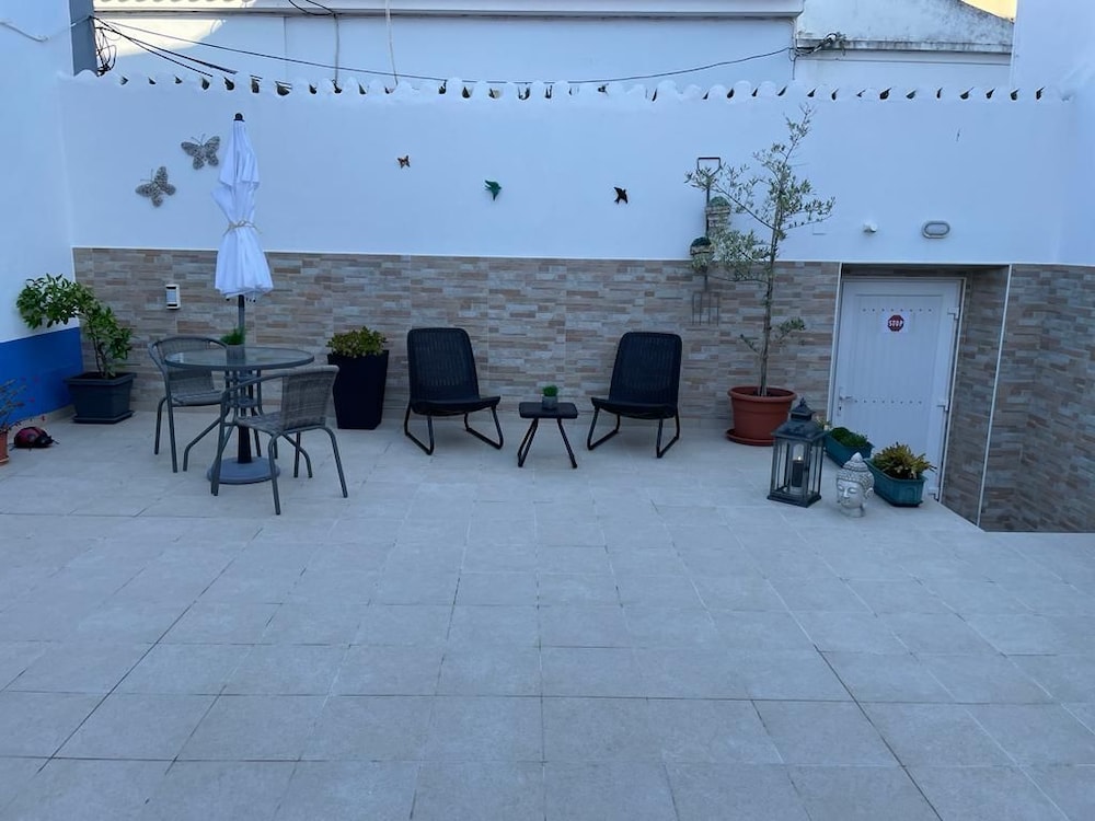 Blue Moon Guesthouse