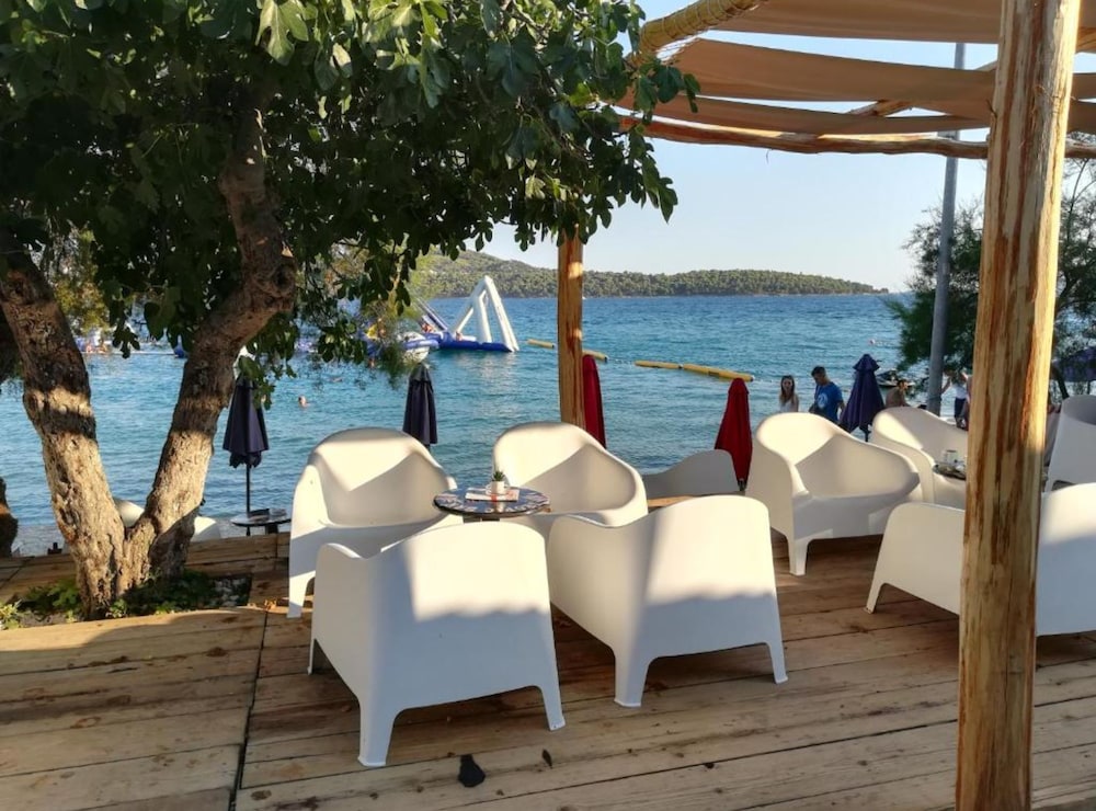 Apartment Aniva - 50 m From the sea