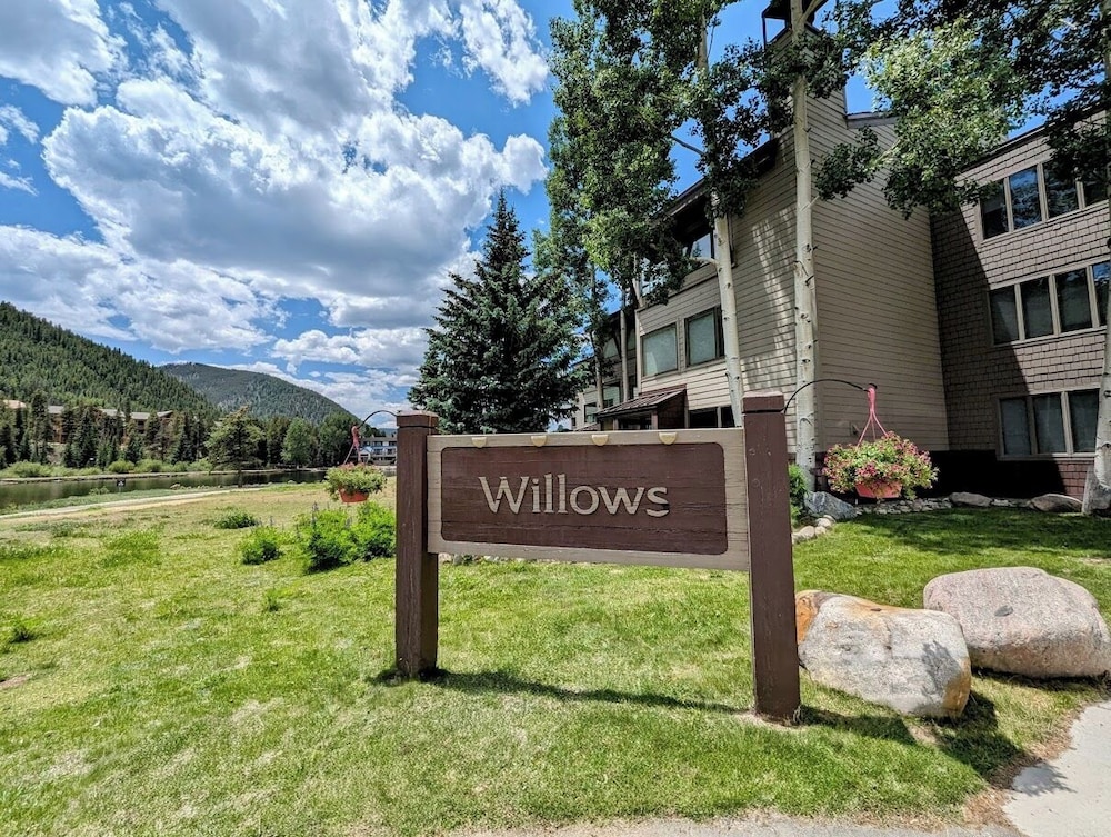Willows 1703