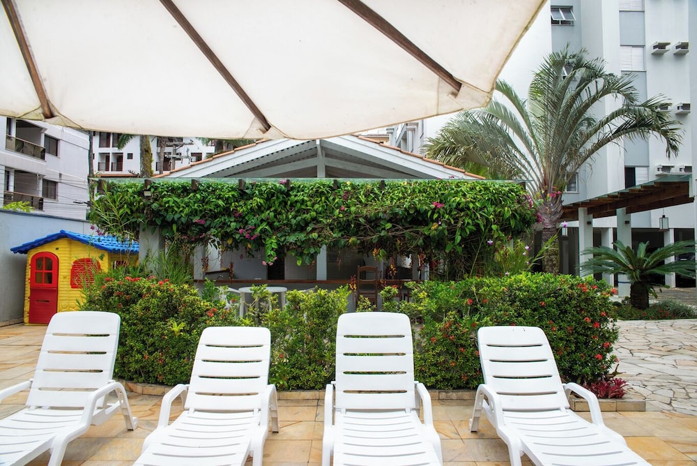 Cobertura com Churrasq e Piscina a 250m da Praia