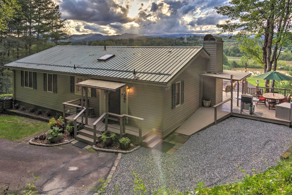 'pisgah Forest Shifting Gears House w/ Views! view 3