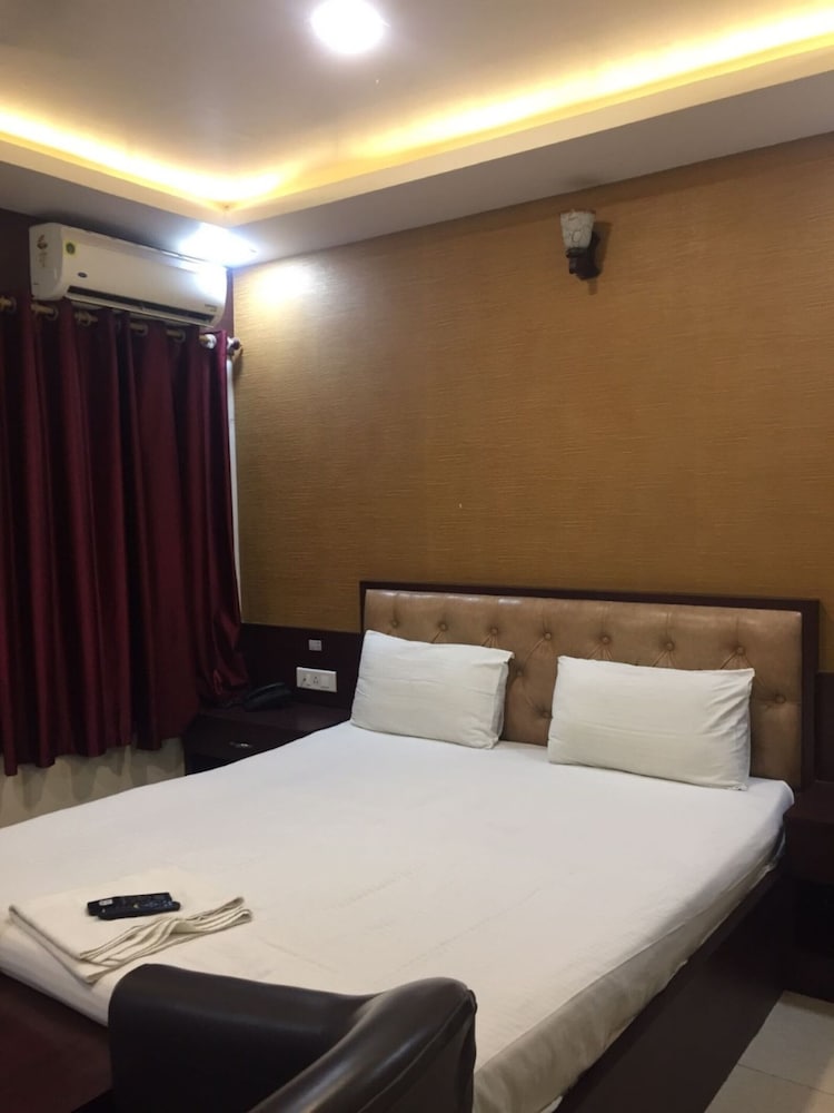 The Metropol Hotel Siwan