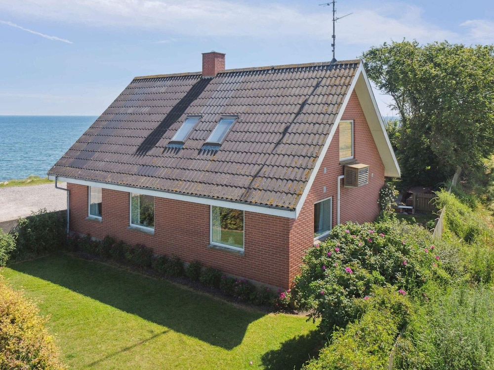 5 Star Holiday Home in Grenaa