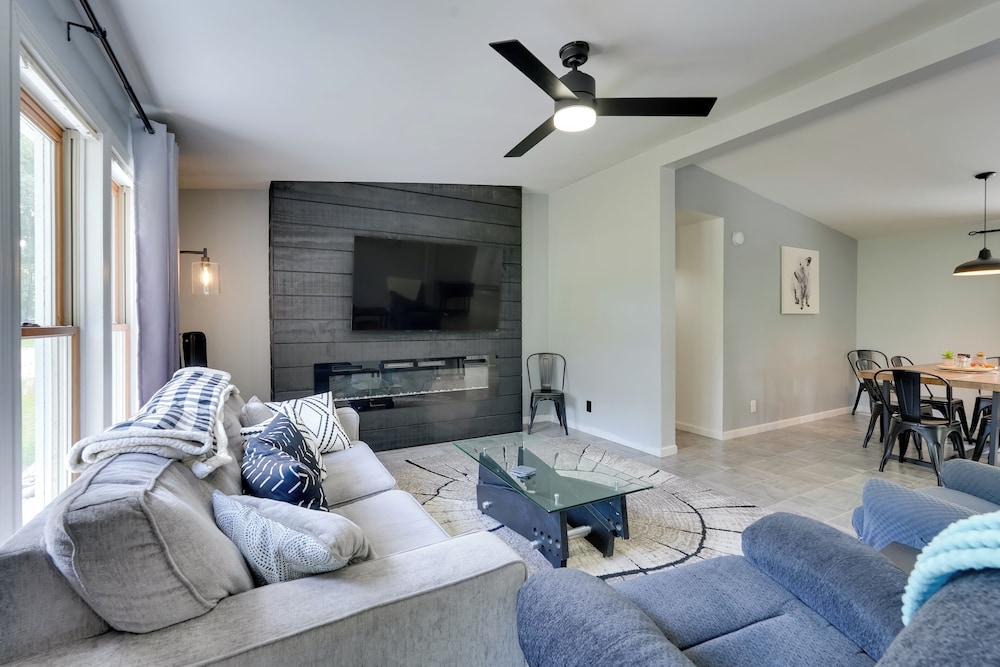 Lakefront Getaway w/ Dock & Yard in Reading!