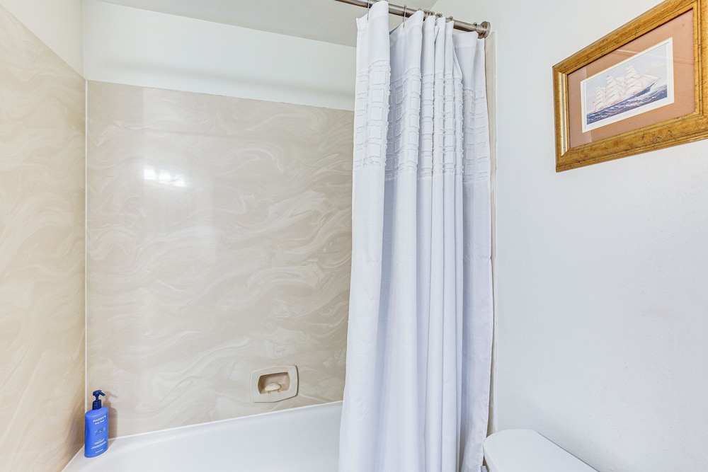 2 Mi to University of Oregon: Pet-friendly Abode