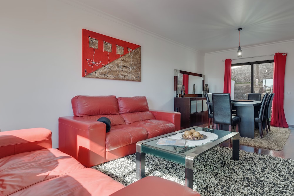 Andrade's Villa by HRM