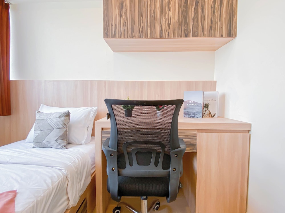 Restful 3Br At Meikarta Apartment