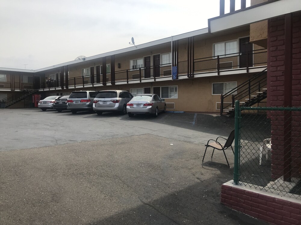 Economy Inn Antioch