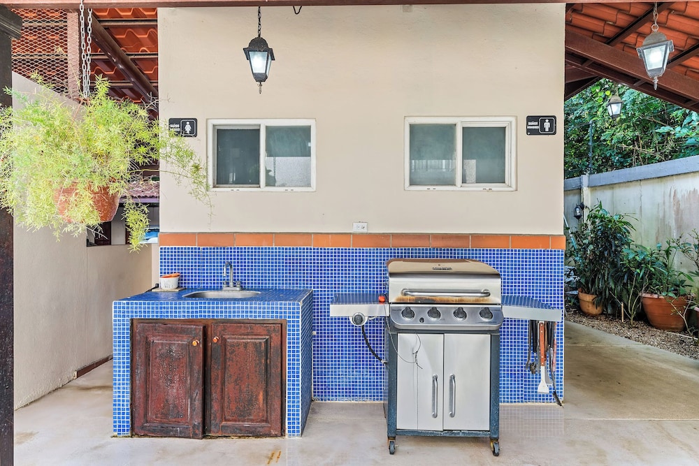 3-BD Beauty with Pool Near Beach