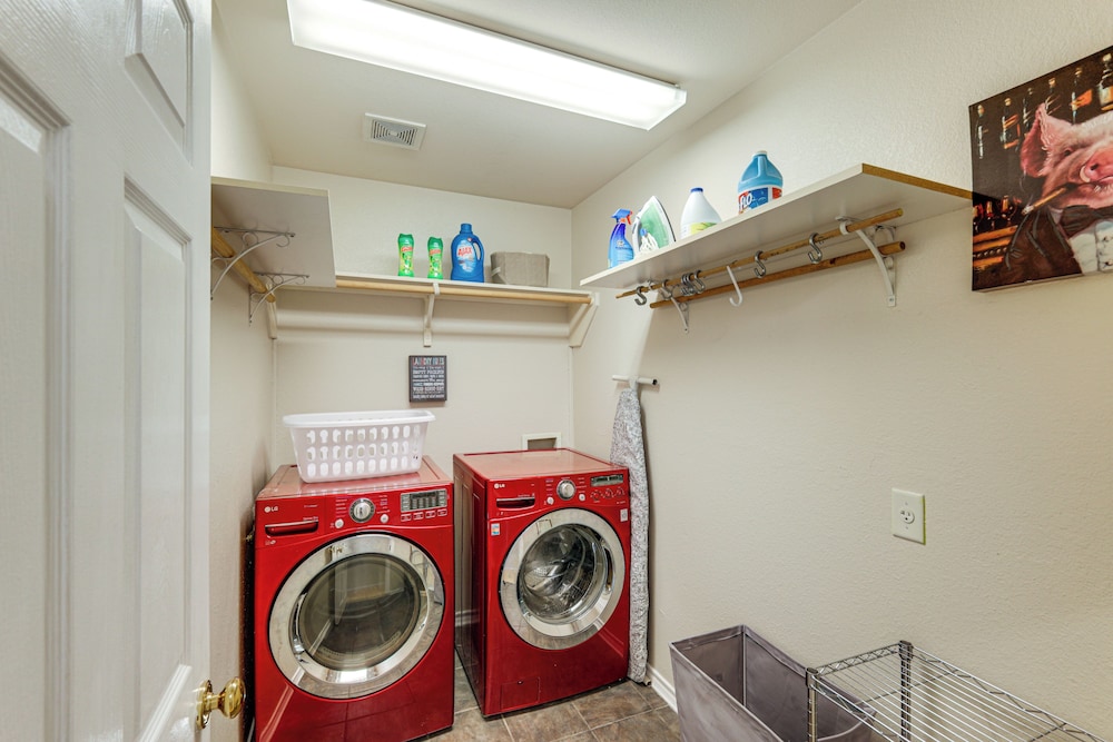 DFW Fun Awaits: Family Home in Crowley!