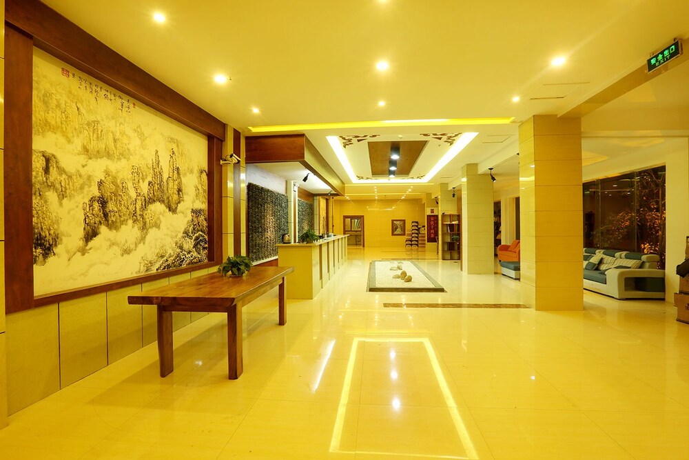 Shan Jian Yun Ge
