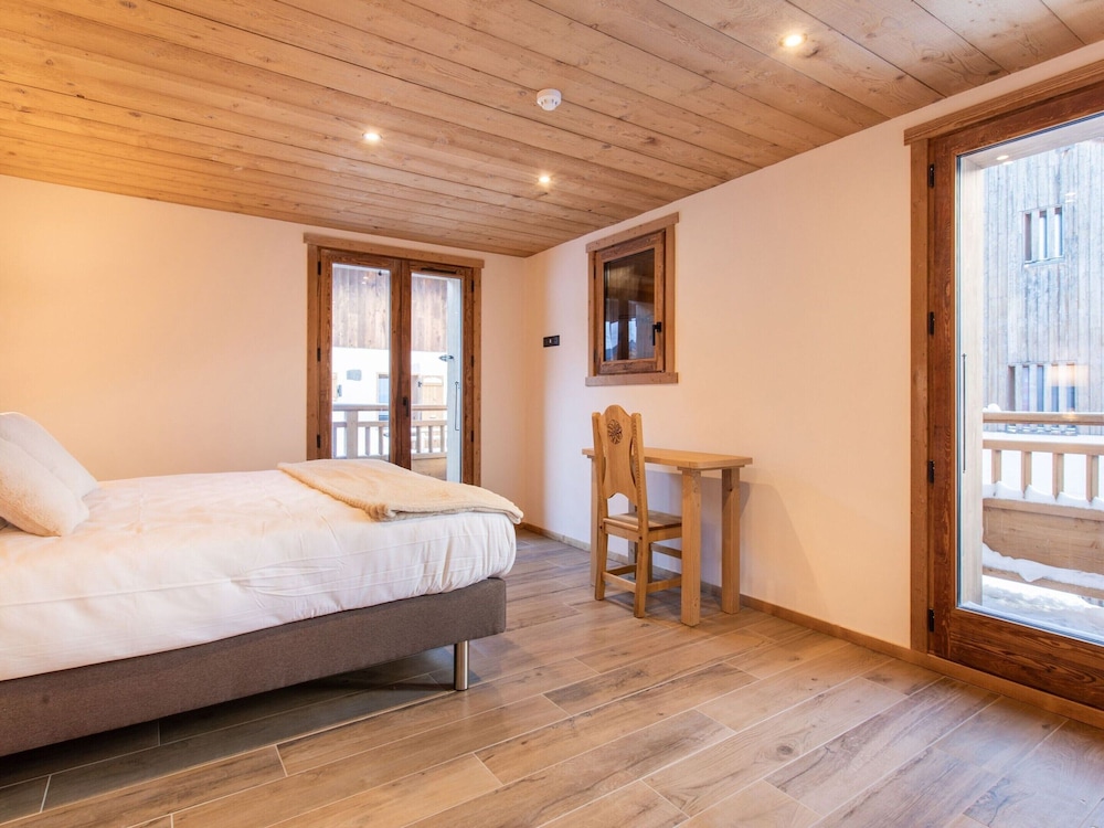Chalet in Champagny by Ski Slopes