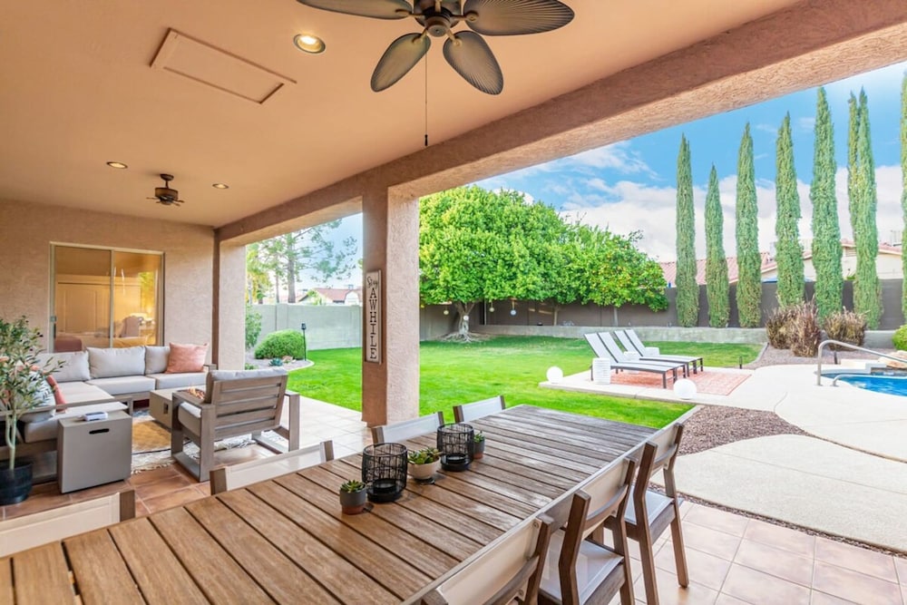The Dreaming Tree Sleeps 10 Pool Spa Firepit BBQ