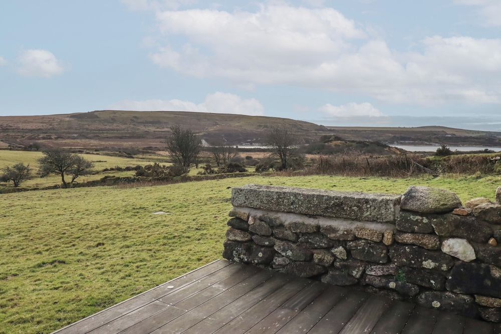 Roughtor Barn