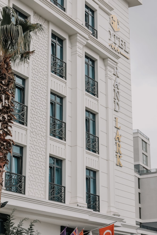 Grand Lark Otel - Image 18