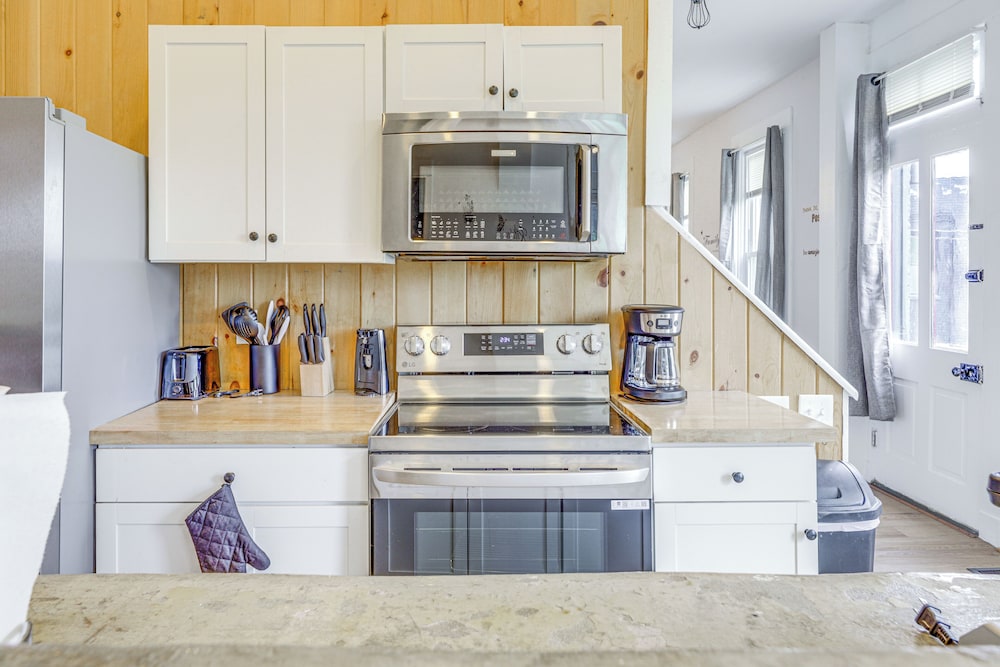 Game Days, Grubs & More: Updated Cincinnati Home!