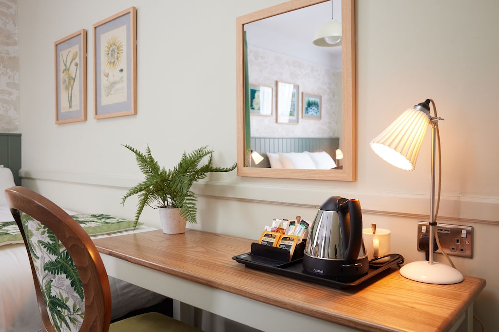 Kings Head Hotel by Greene King Inns