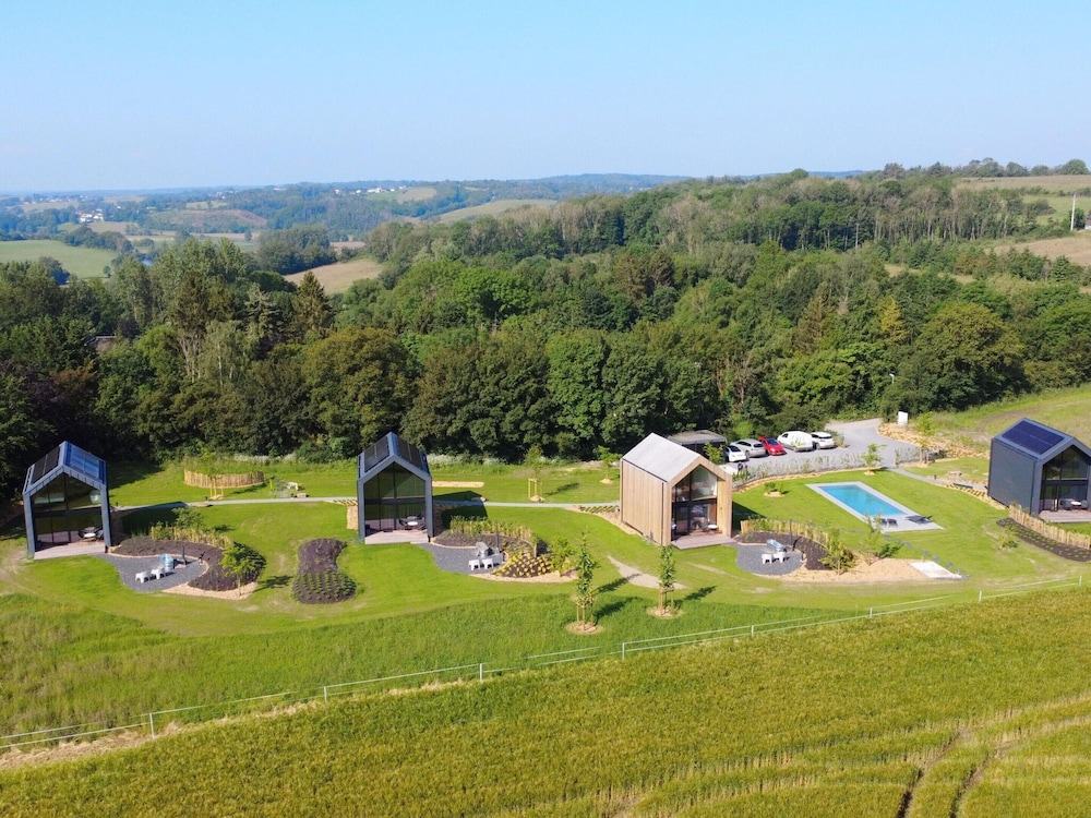 Amazing Lodge With Shared Pool