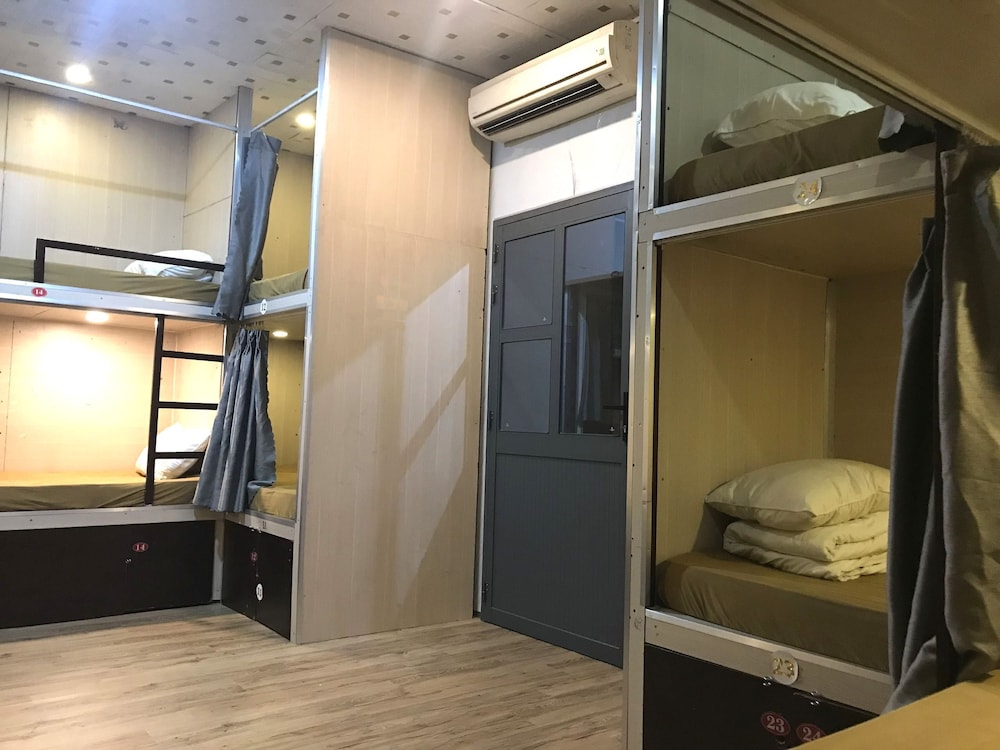 Viet Star Buffet Club & Marvel Hostel